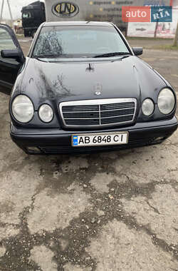 Mercedes-Benz E-Class  1996