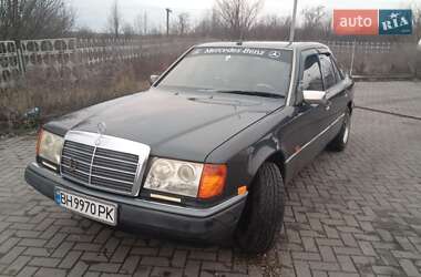 Mercedes-Benz E-Class  1989