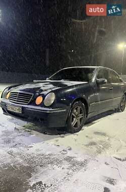 Mercedes-Benz E-Class  2000