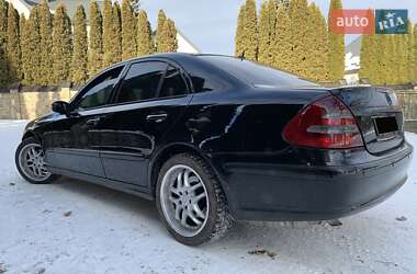 Mercedes-Benz E-Class  2002