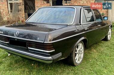 Mercedes-Benz E-Class  1981