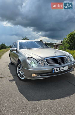 Mercedes-Benz E-Class  2005