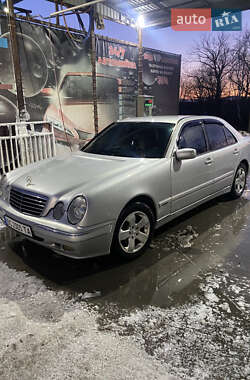 Mercedes-Benz E-Class  1996