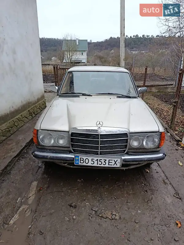 Mercedes-Benz E-Class 1982