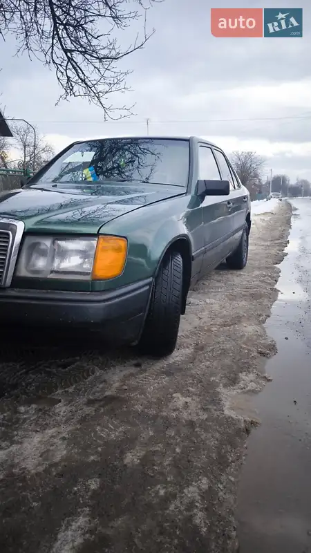 Mercedes-Benz E-Class 1987