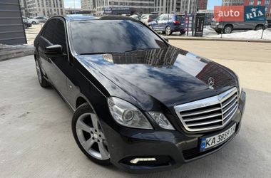 Mercedes-Benz E-Class  2010