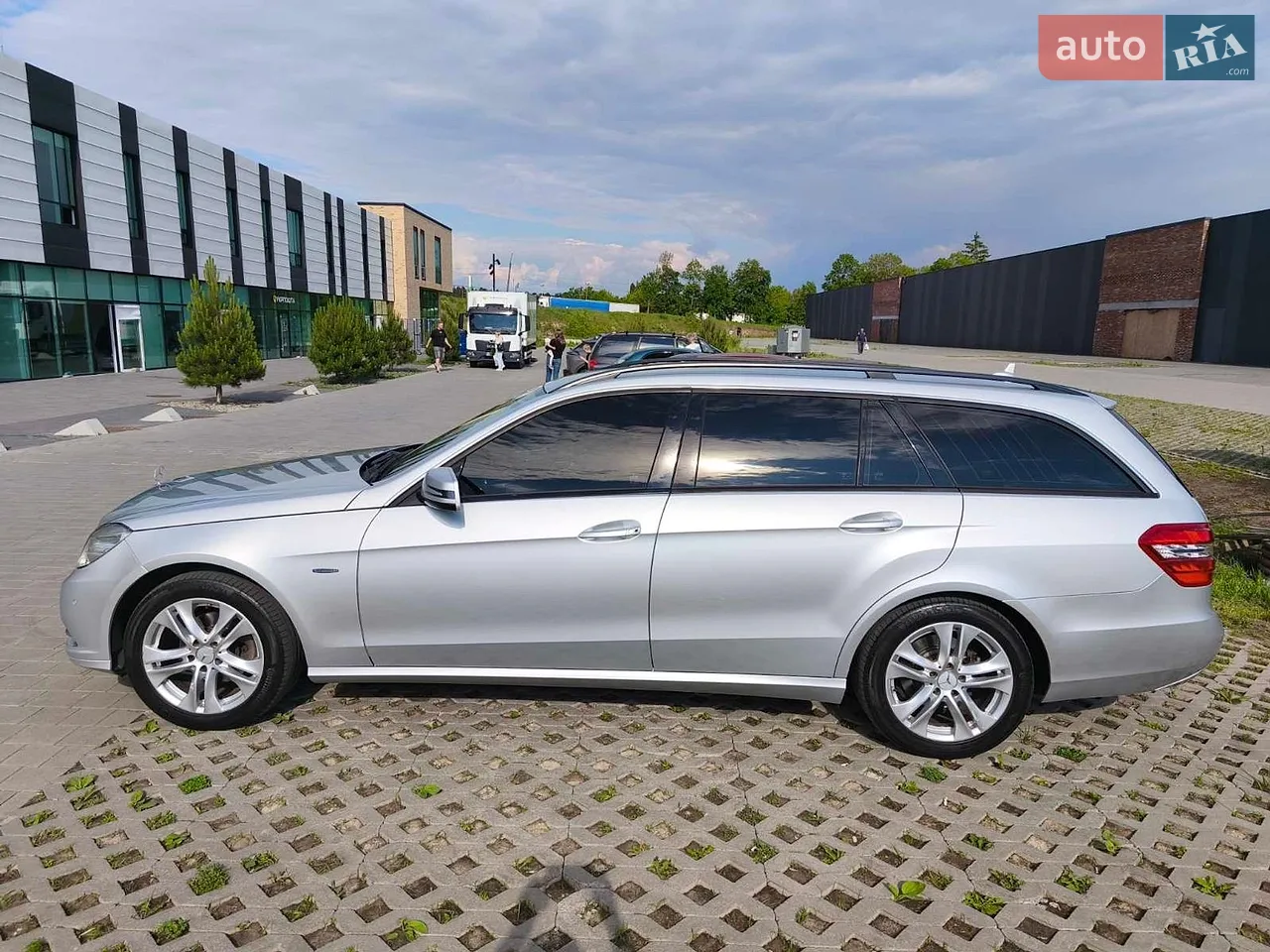 2011 Mercedes-Benz E-klasse - мініатюра 2