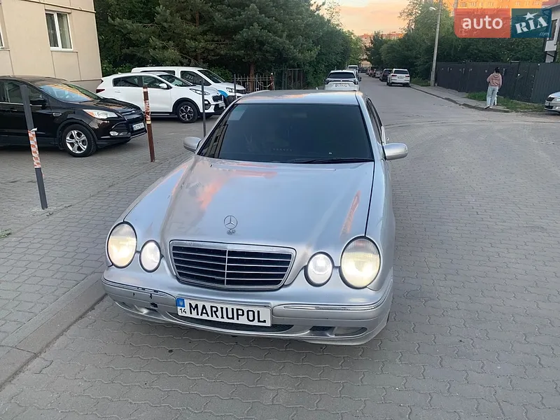 Mercedes-Benz E-Class 2000
