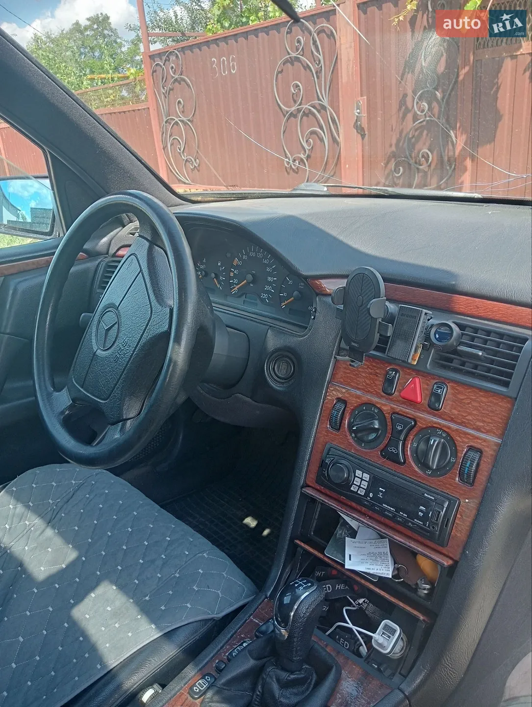 Mercedes-Benz E-Class 1997 VIN WDB2100041A377843 фото оголошення 4 з 9