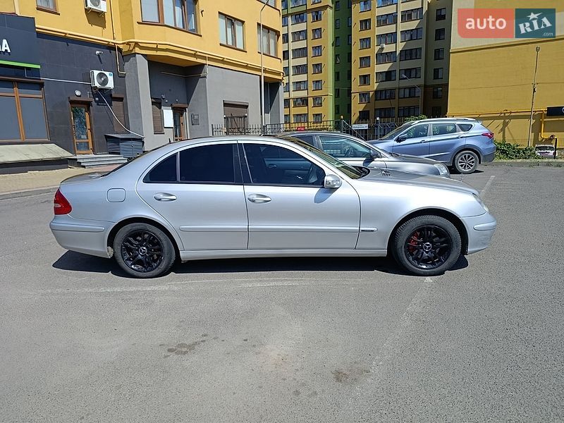 Седан Mercedes-Benz E-Class 2005 в Луцке