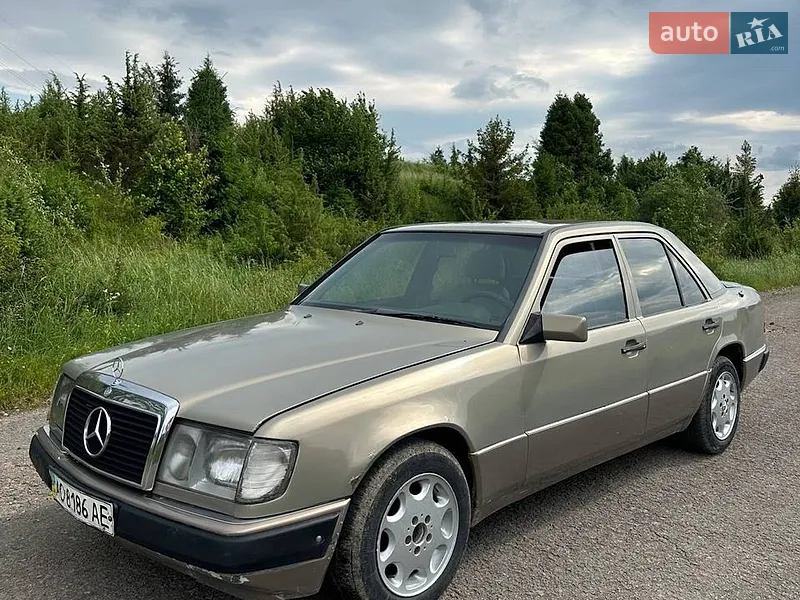 Mercedes-Benz E-Class 1987
