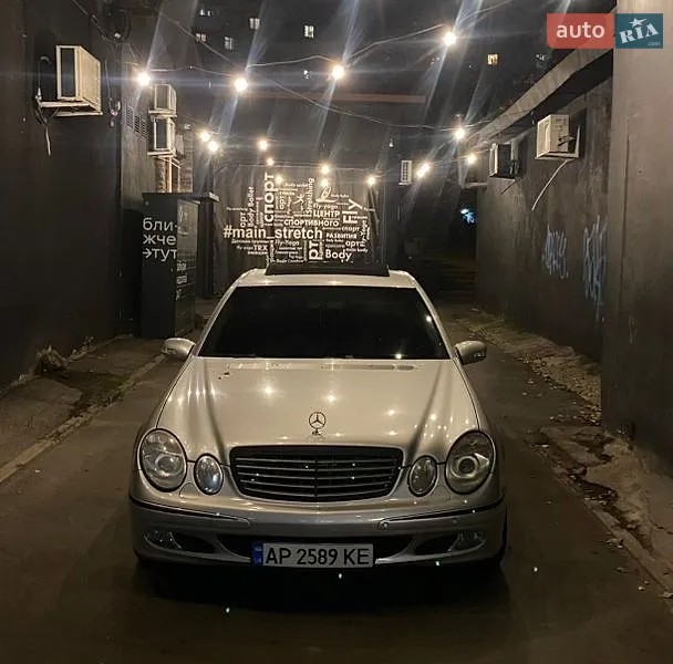 Mercedes-Benz E-Class 2002
