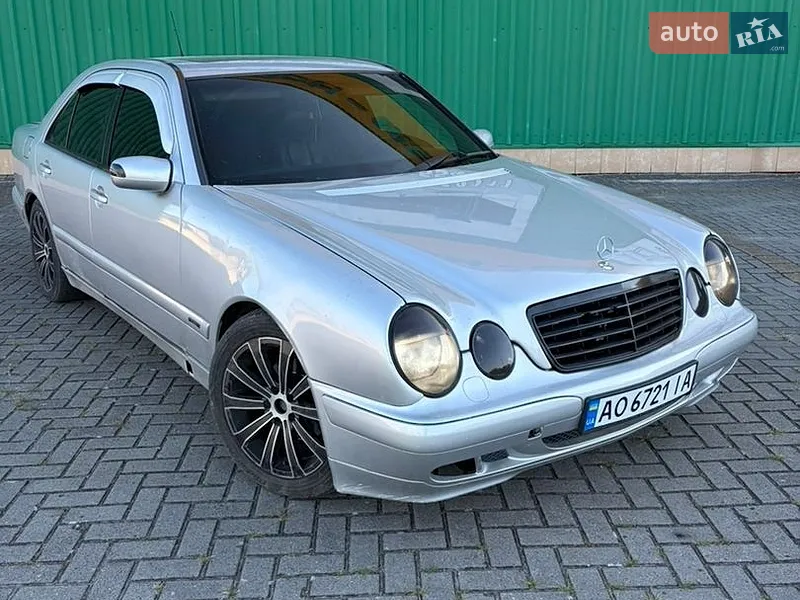 Mercedes-Benz E-Class 2000