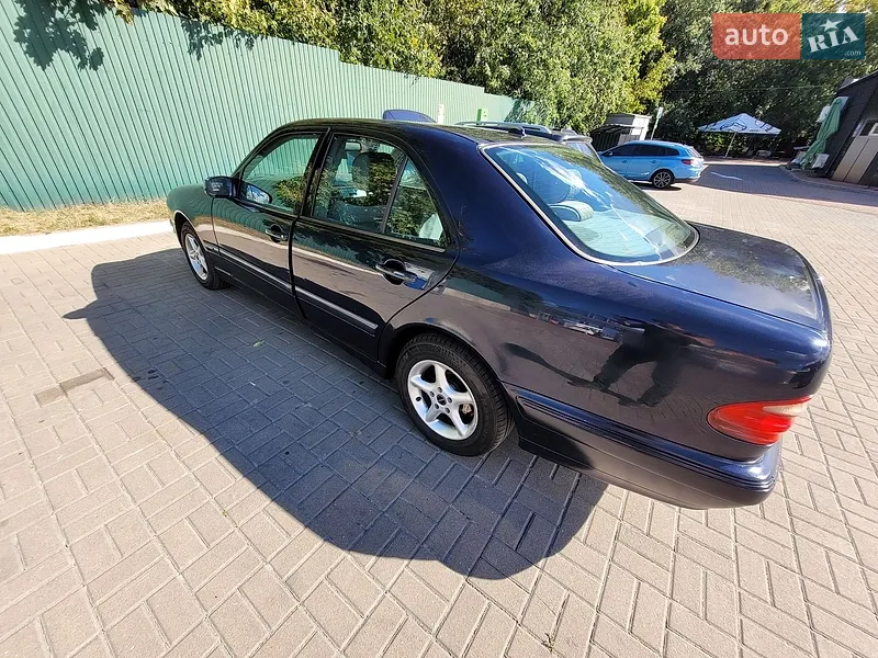 Mercedes-Benz E-Class 2001