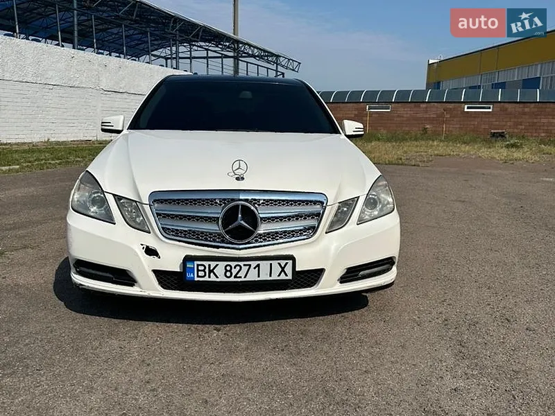 Mercedes-Benz E-Class 2011