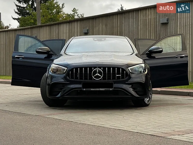Mercedes-Benz E-Class 2021