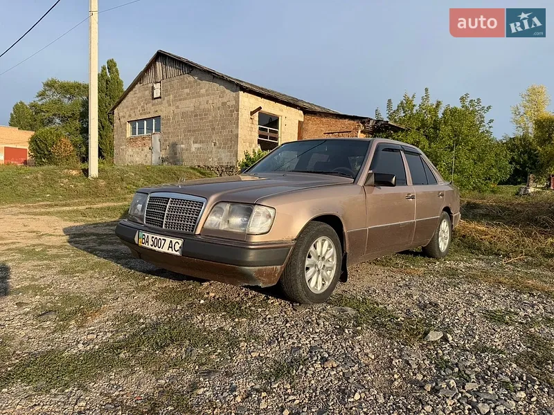 Mercedes-Benz E-Class 1994