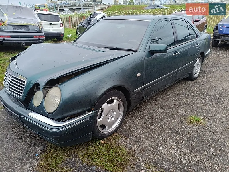 Mercedes-Benz E-Class 1997