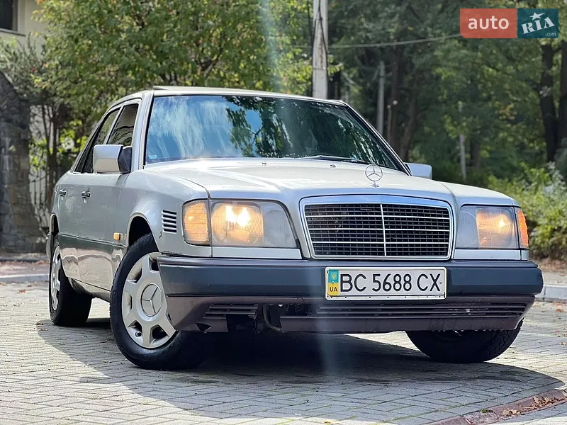 Mercedes-Benz E-Class 1992