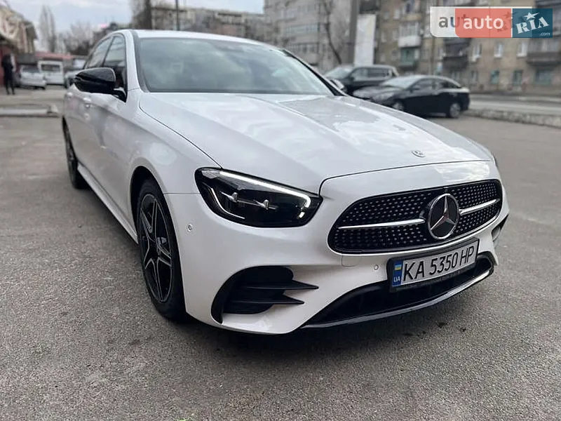 Mercedes-Benz E-Class 2022