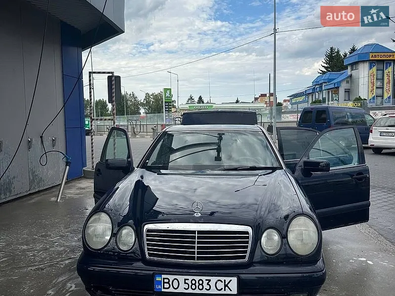 Mercedes-Benz E-Class 1996