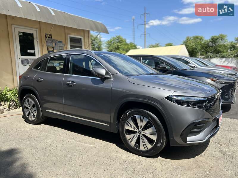 Внедорожник / Кроссовер Mercedes-Benz EQA