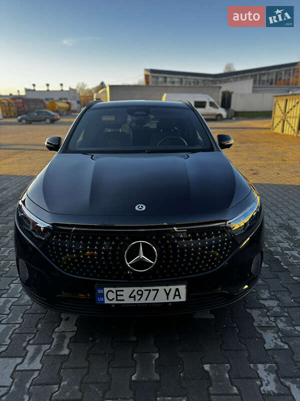 Позашляховик / Кросовер Mercedes-Benz EQA