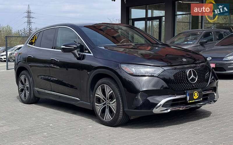 Позашляховик / Кросовер Mercedes-Benz EQE SUV