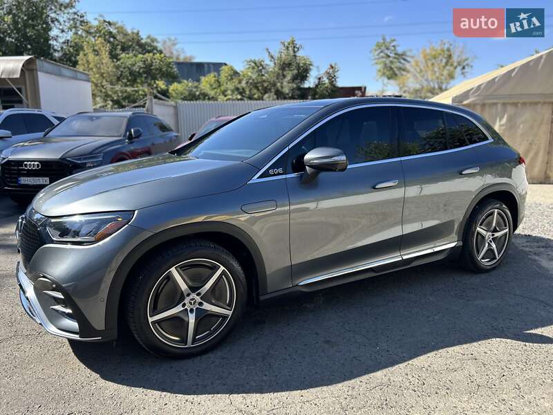 Mercedes-Benz EQE SUV