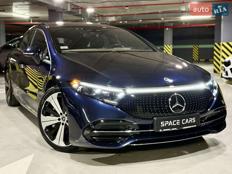 Позашляховик / Кросовер Mercedes-Benz EQS