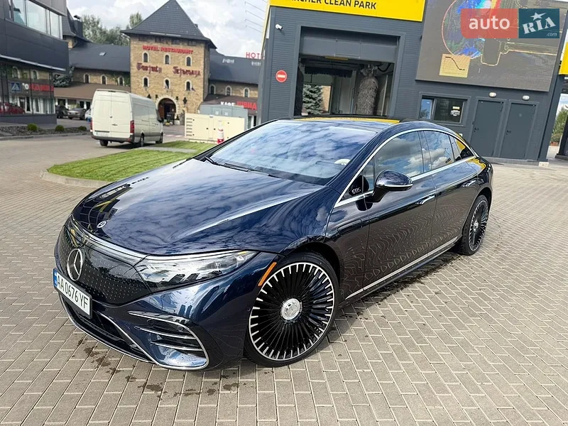 Mercedes-Benz EQS