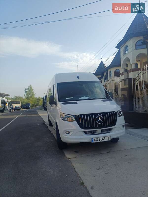 Автобуси Mercedes-Benz eSprinter