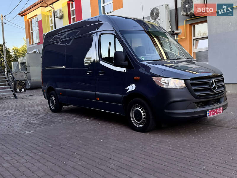 Грузовой фургон Mercedes-Benz eSprinter