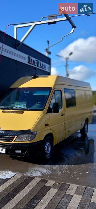 Микроавтобус Mercedes-Benz eSprinter