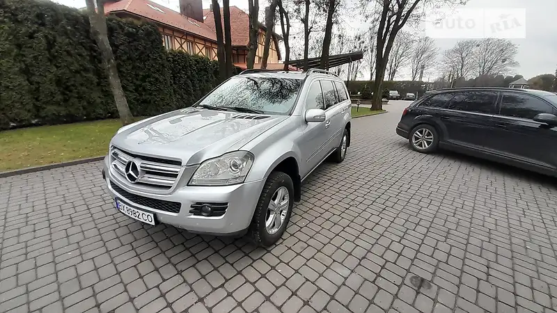 Mercedes-Benz GL-Class