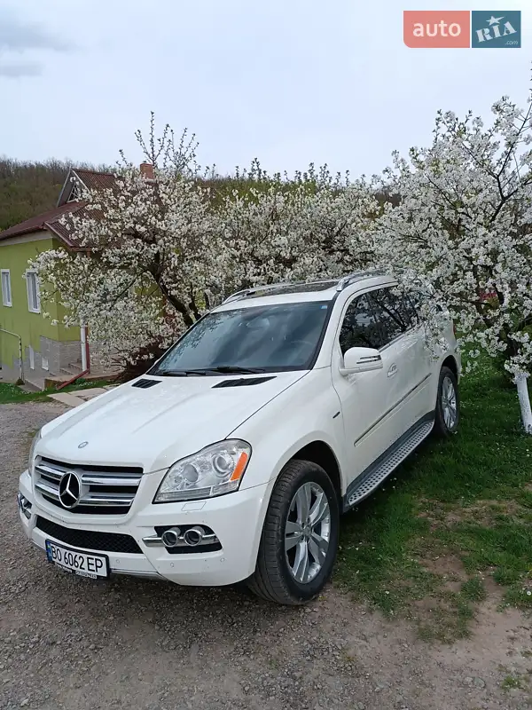 Mercedes-Benz GL-Class