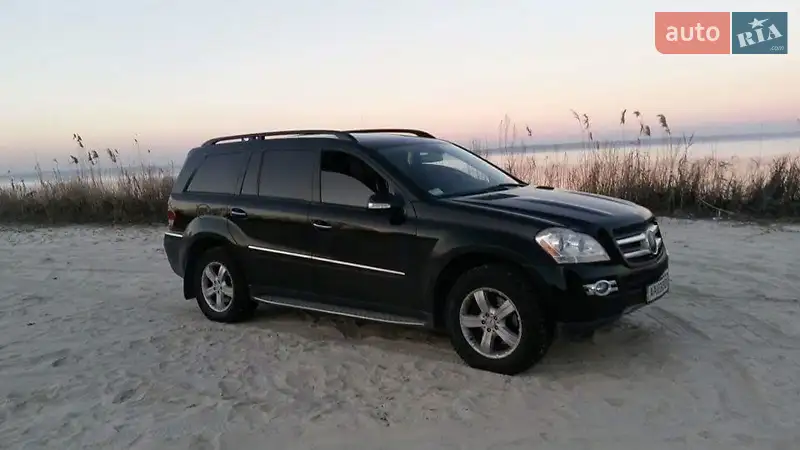 Mercedes-Benz GL-Class