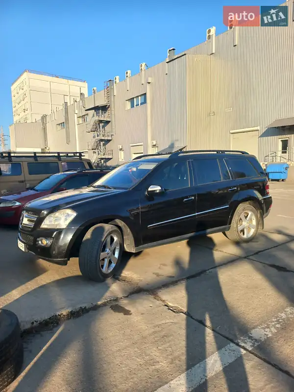 Mercedes-Benz GL-Class
