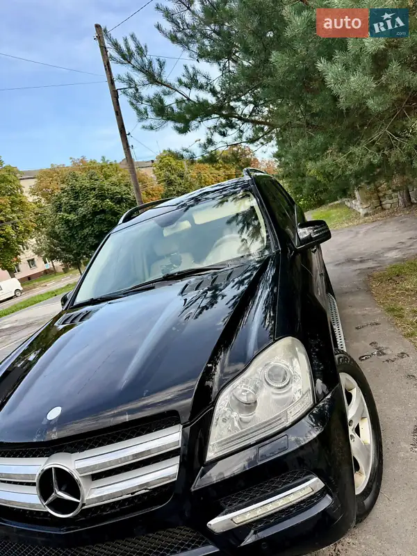 Mercedes-Benz GL-Class 2011