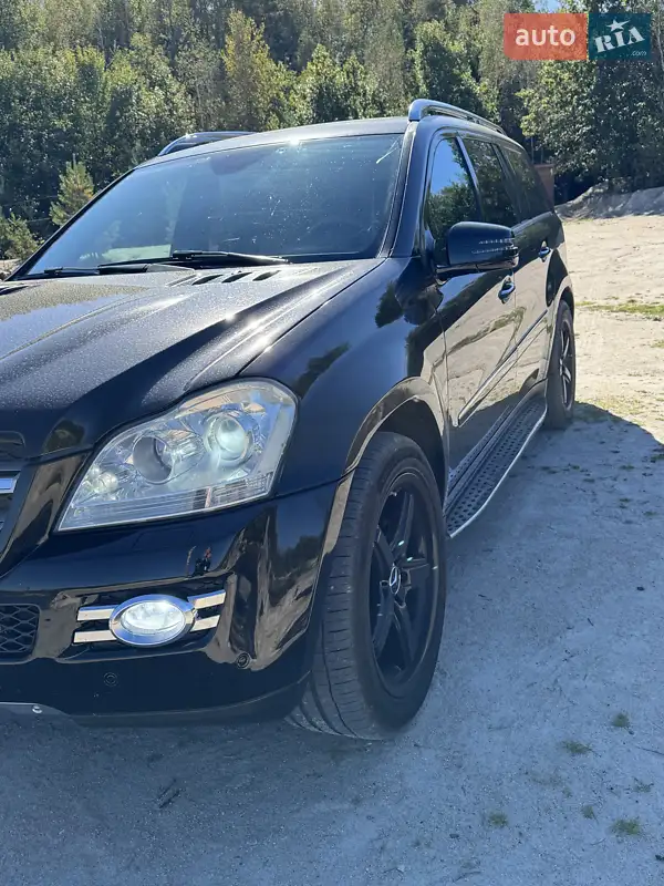 Mercedes-Benz GL-Class
