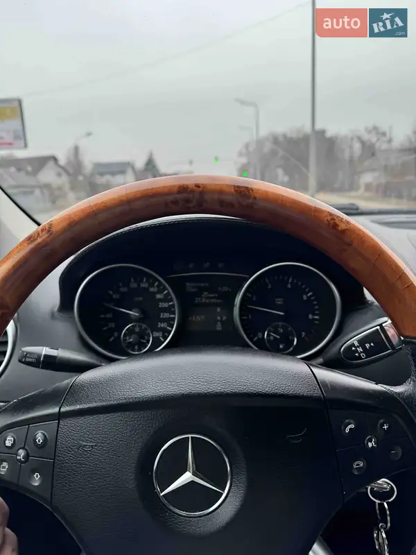 Mercedes-Benz GL-Class