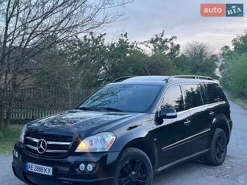 Mercedes-Benz GL-Class
