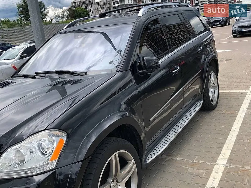 Mercedes-Benz GL-Class