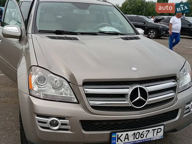 Mercedes-Benz GL-Class