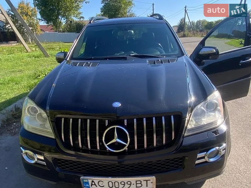 Mercedes-Benz GL-Class