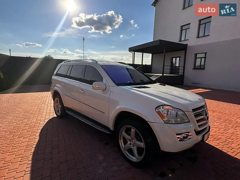 Mercedes-Benz GL-Class