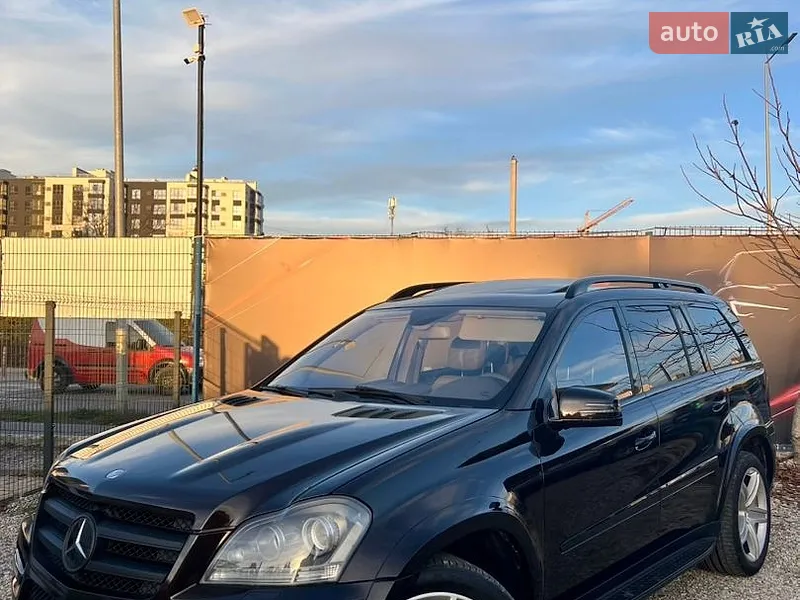 Mercedes-Benz GL-Class