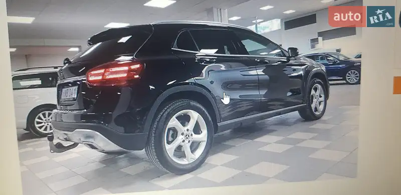 Mercedes-Benz GLA-Class