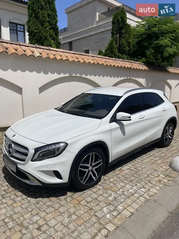 Mercedes-Benz GLA-Class 2016