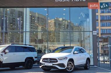 Mercedes-Benz GLA-Class  2023